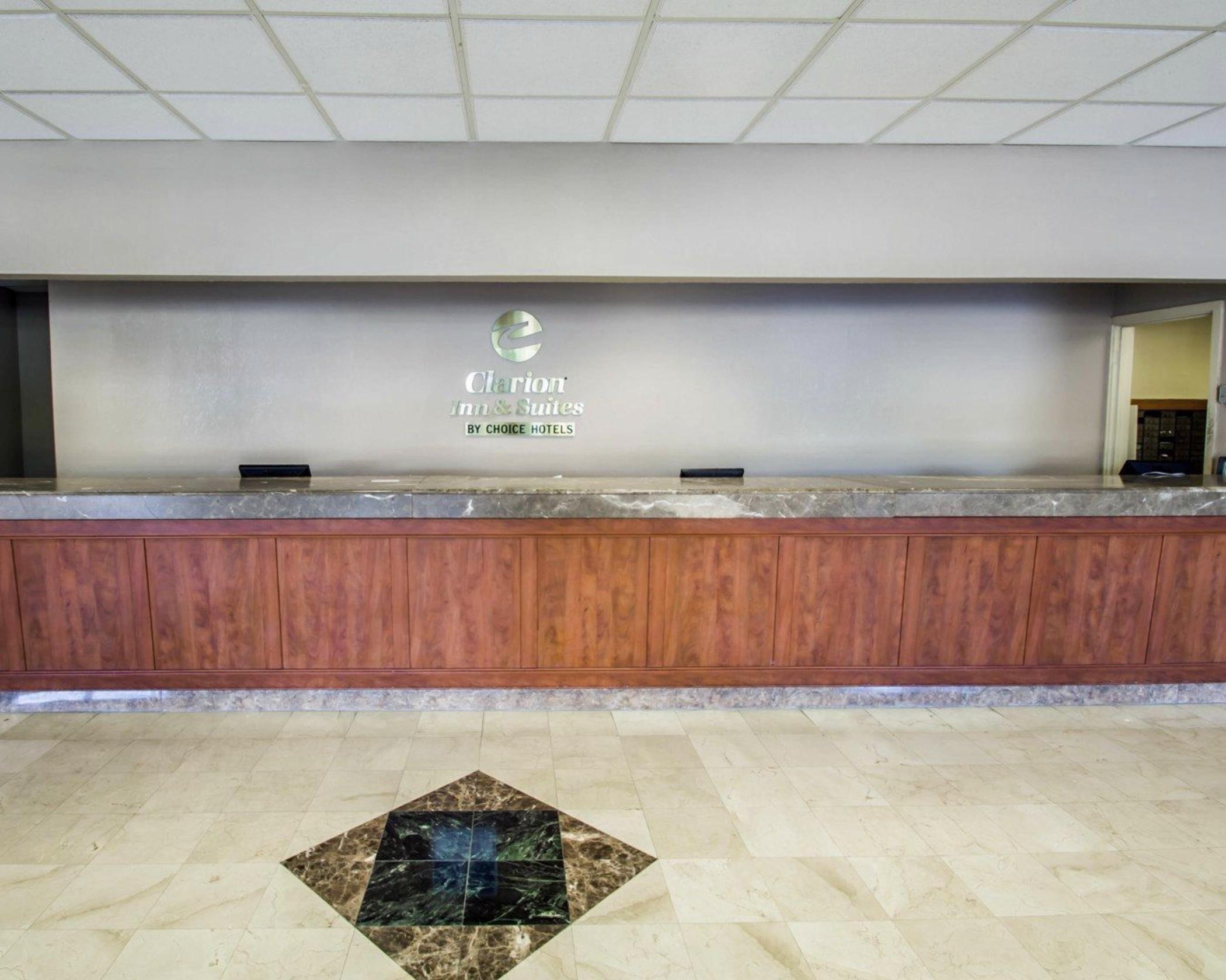 Clarion Inn & Suites Miami International Airport Exterior photo